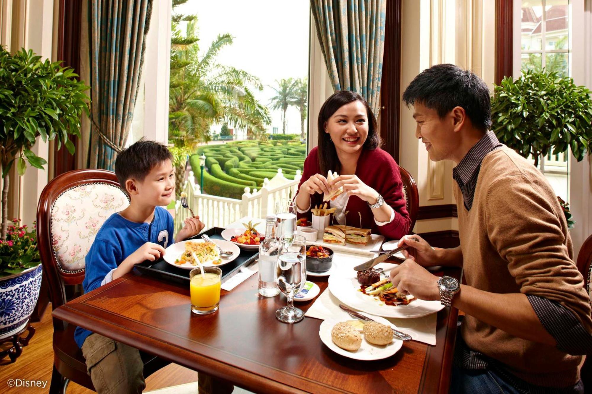 Hong Kong Disneyland โรงแรม 5*